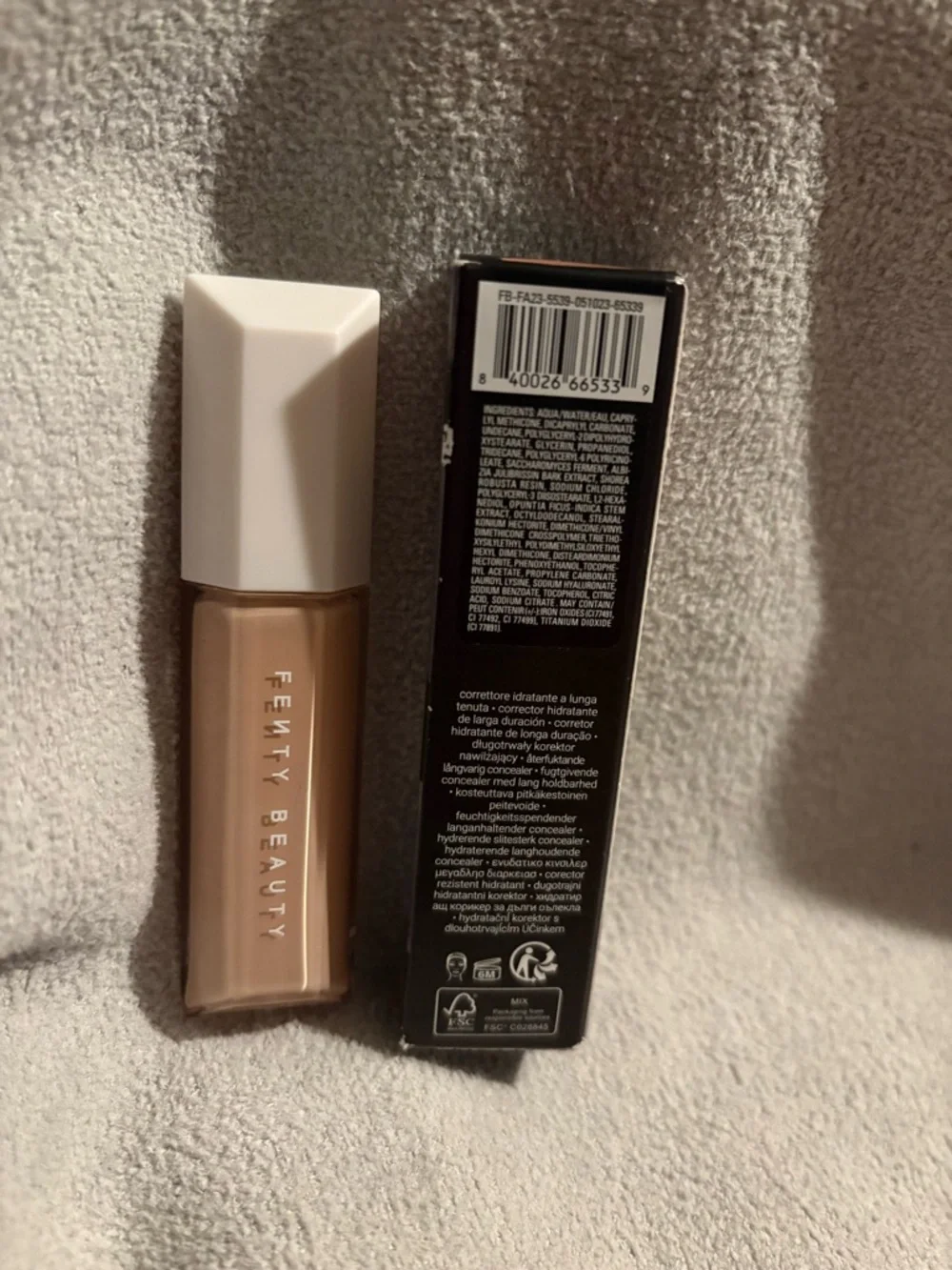 Fenty Beauty We're Even Hydrating Concealer shade 200C Brand New in Box!!